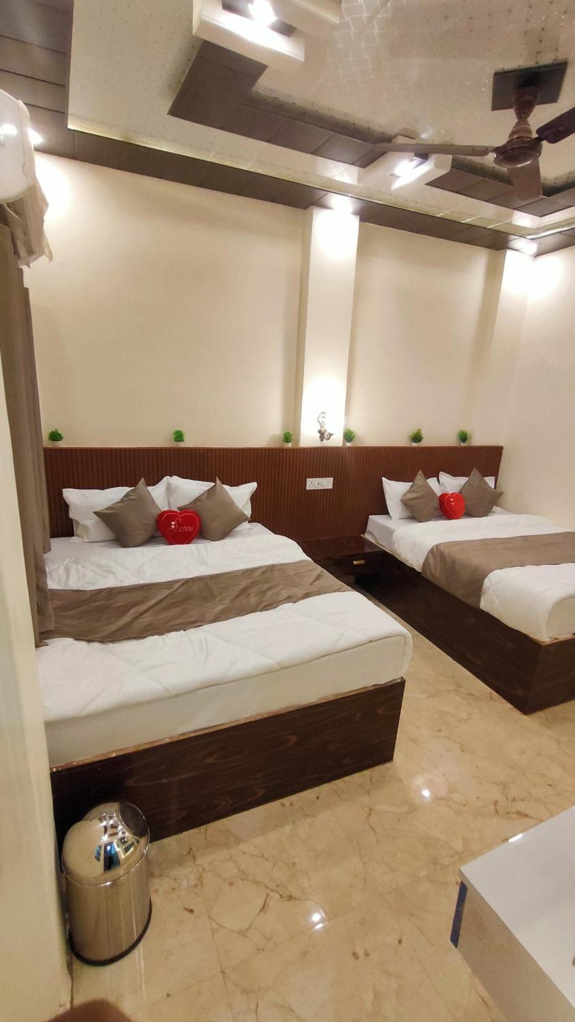 Sri Krishna Residency Hotel Varanasi Exterior photo