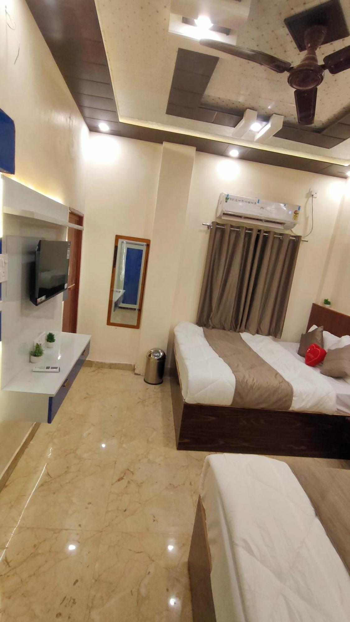 Sri Krishna Residency Hotel Varanasi Exterior photo