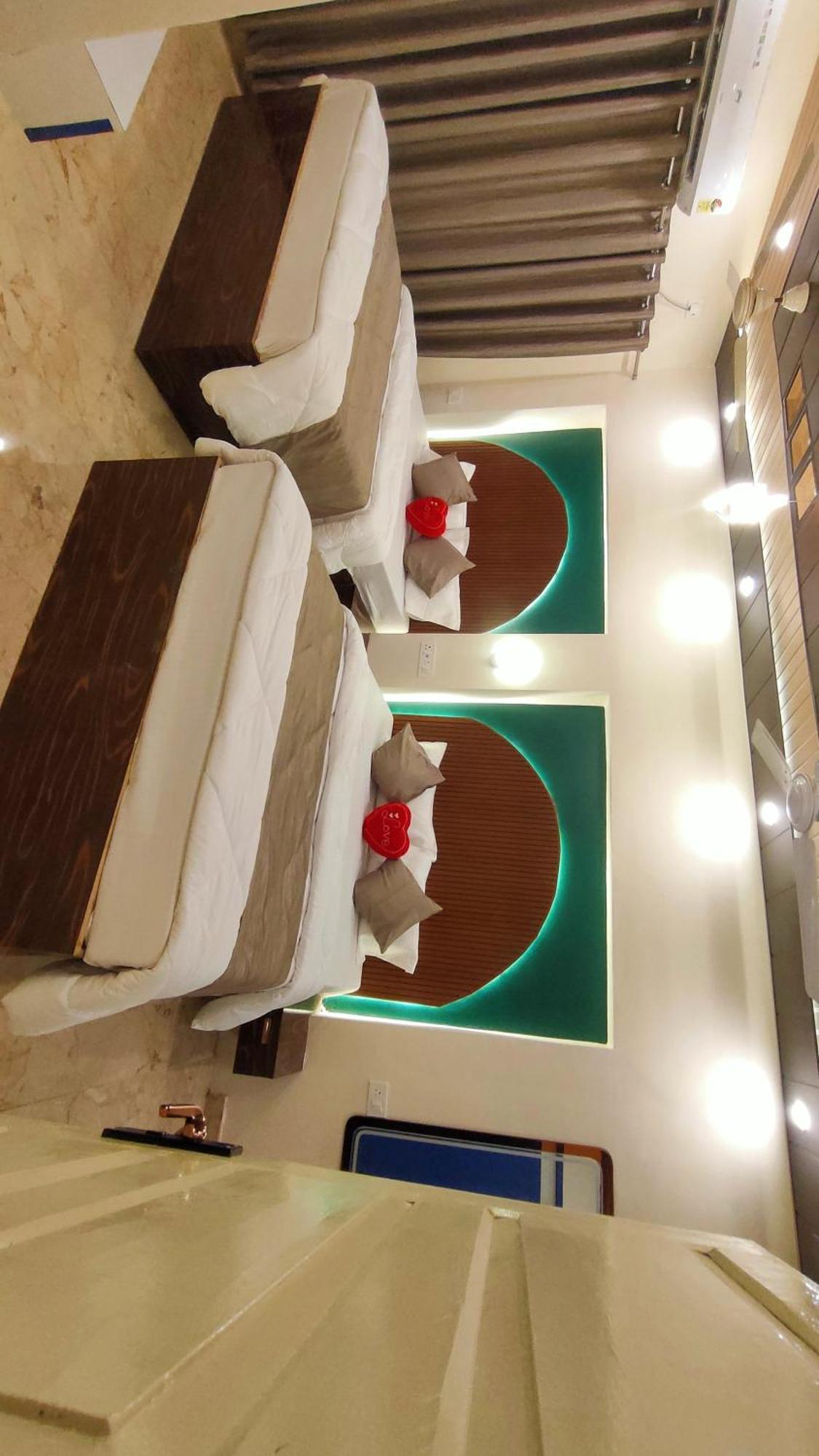 Sri Krishna Residency Hotel Varanasi Exterior photo