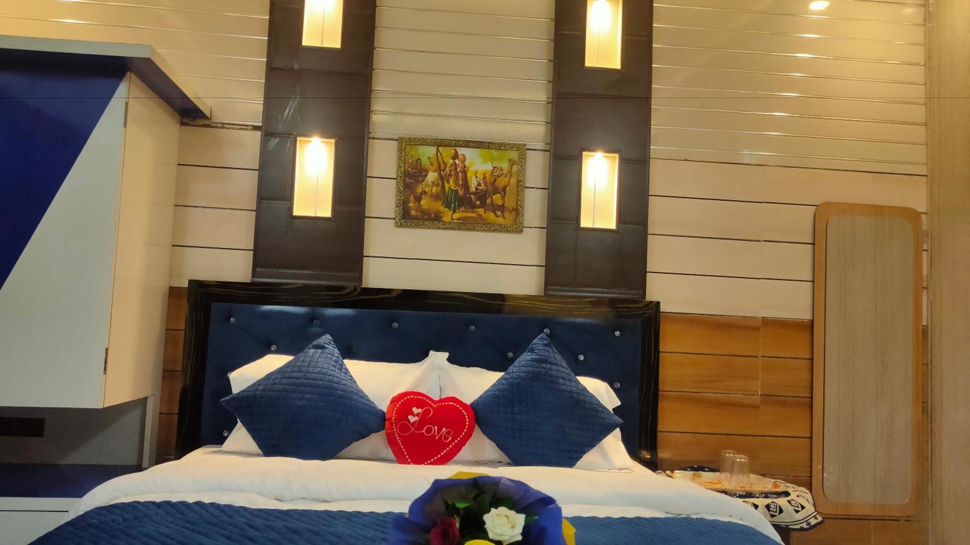 Sri Krishna Residency Hotel Varanasi Exterior photo