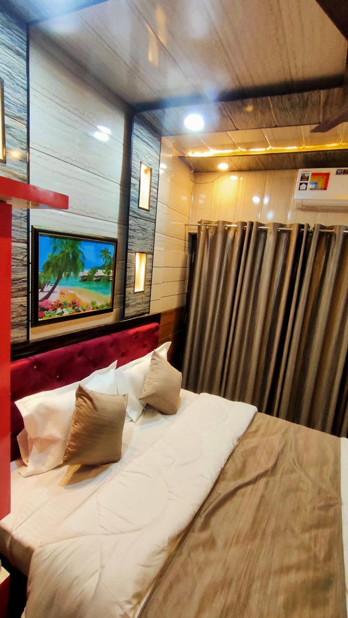 Sri Krishna Residency Hotel Varanasi Exterior photo